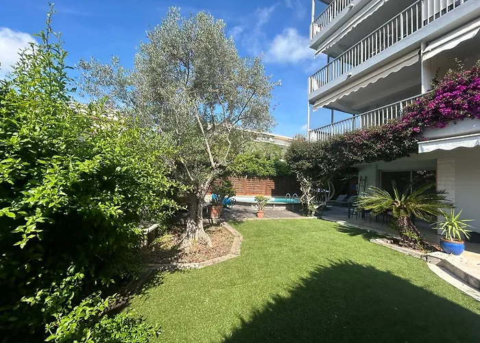 Apartment 2 Pieces A Avec Piscine *