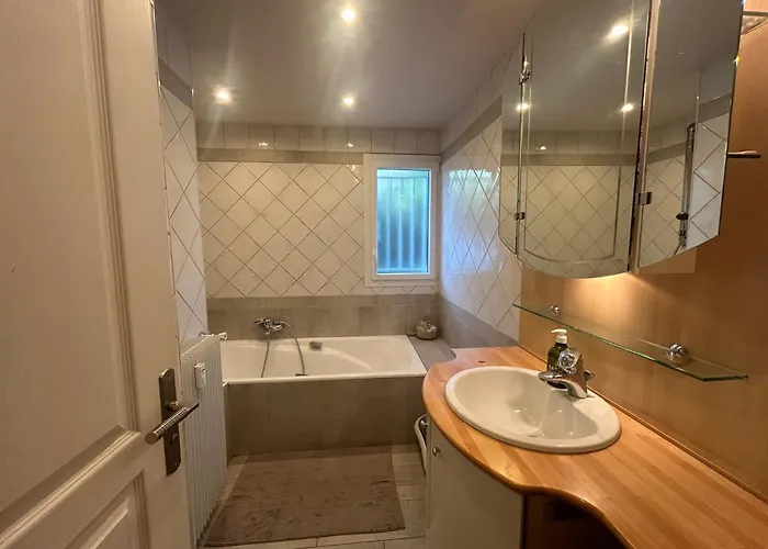 2 Pièces à Avec Piscine Appartement Antibes